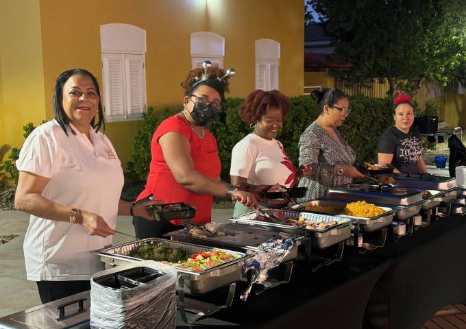 Seniors-Dinner-Bonaire